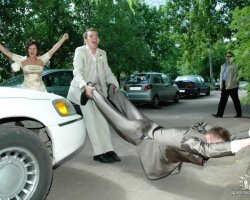 Свадебные приколы: фотограф не спал у ЗАГСА